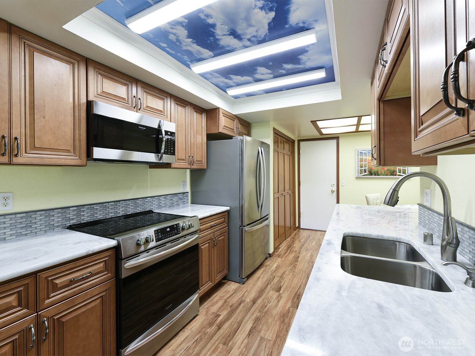 7713 Zircon Drive Property Photo 3