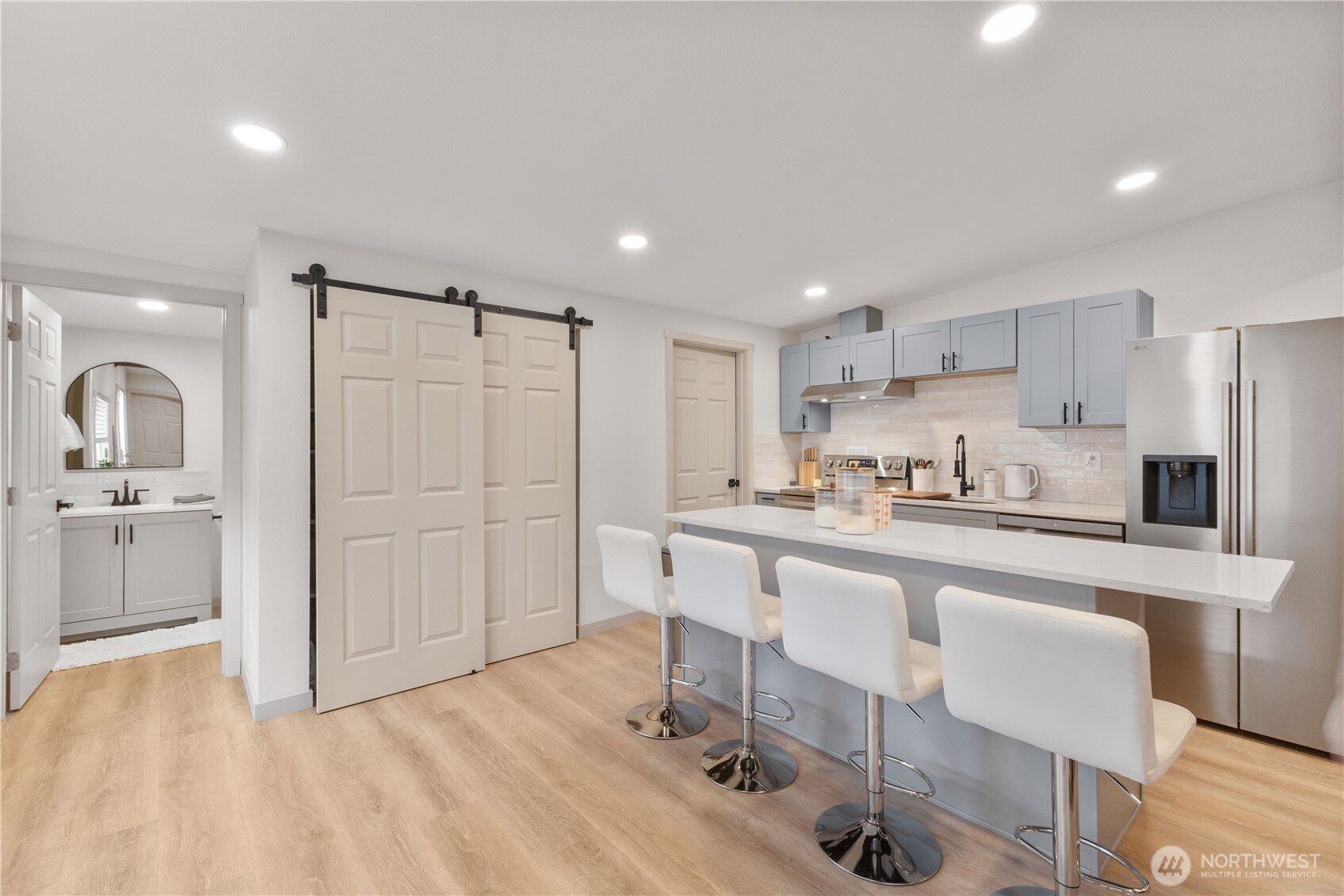 7415 100th Street Property Photo 9
