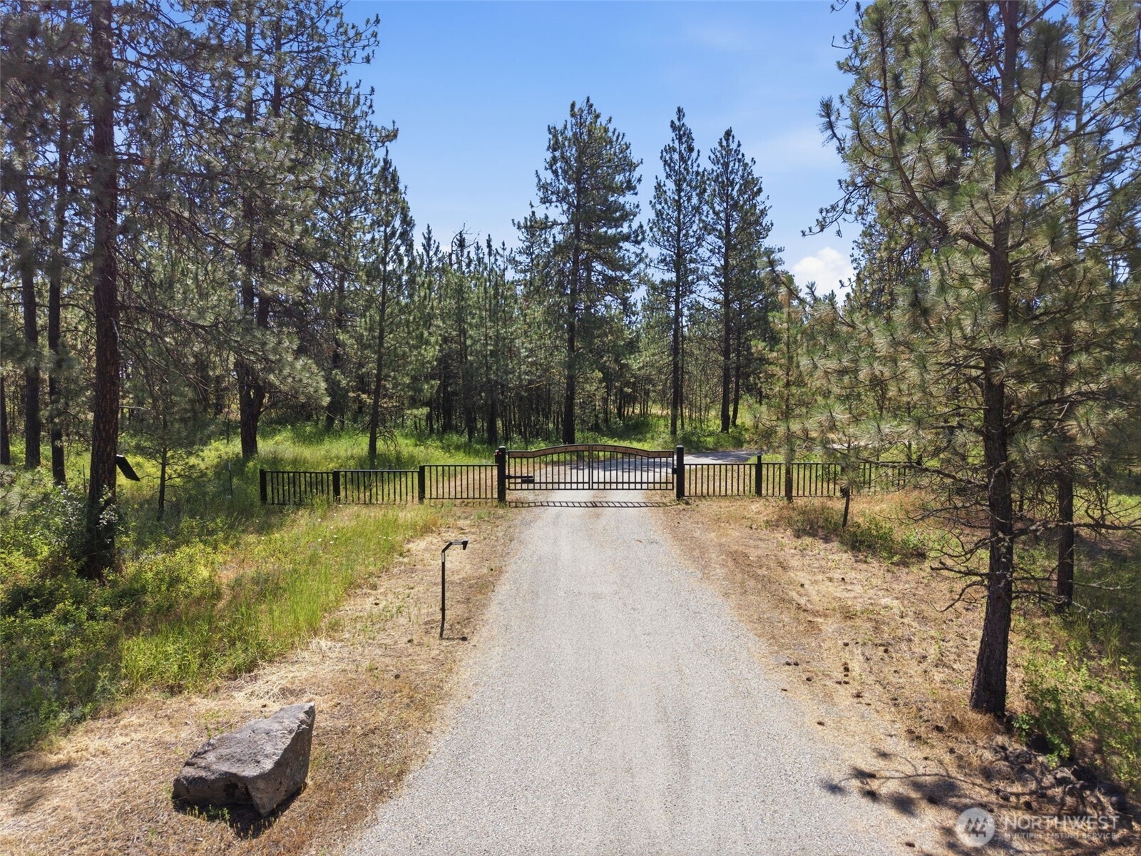 12912 E Gibbs Road Property Photo 3