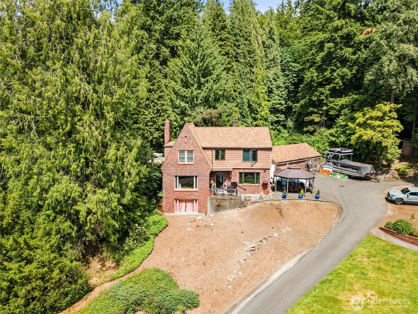 13117 Holmes Point Drive Property Photo 3