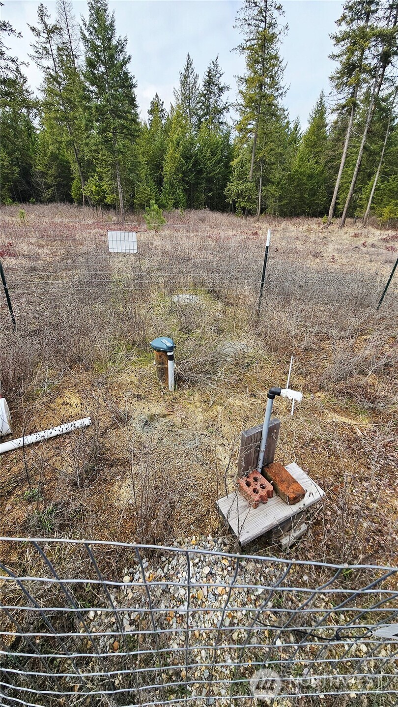 12818 E Bridges Road Property Photo 8