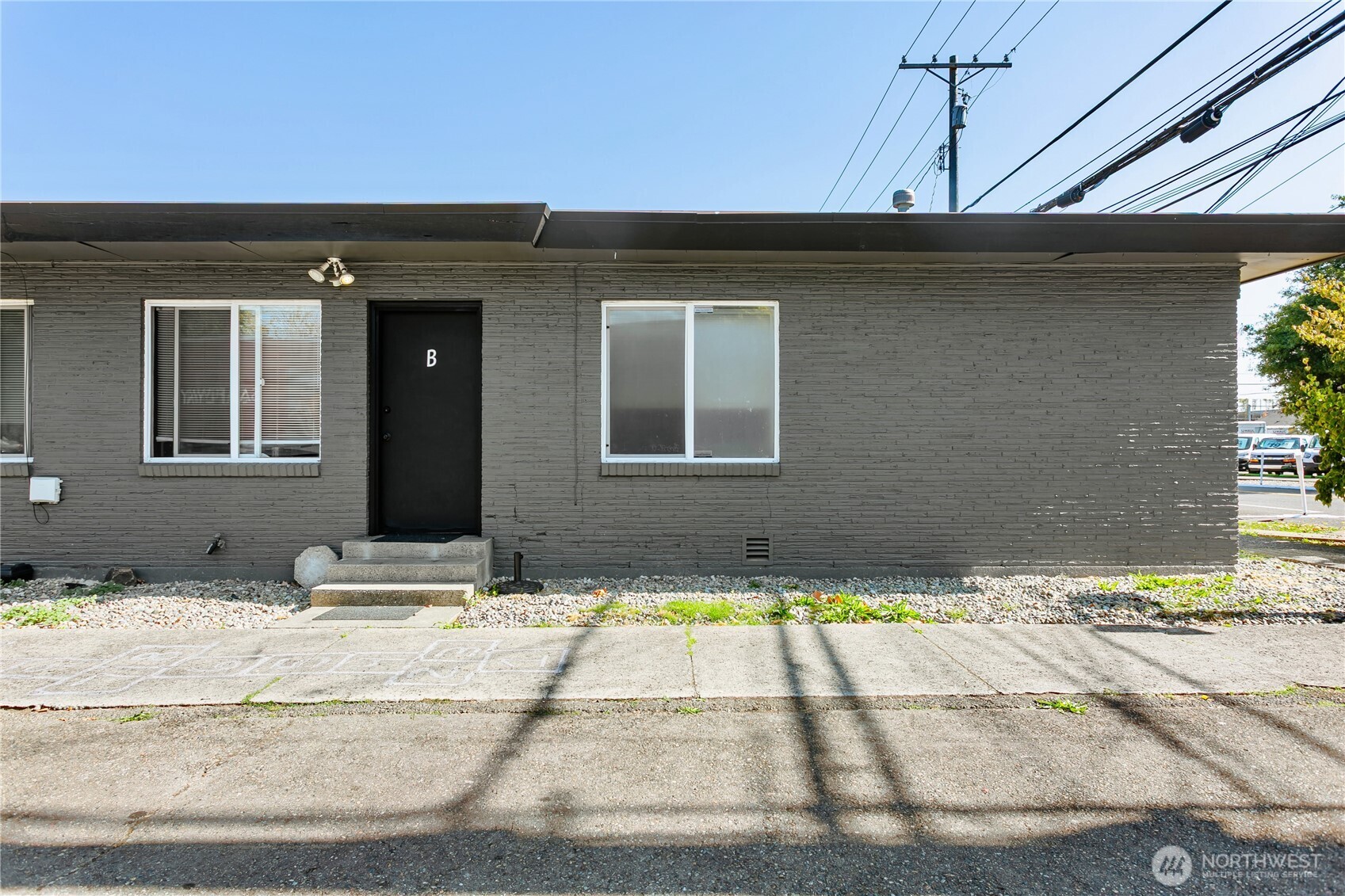 1123 S M Street Property Photo 3