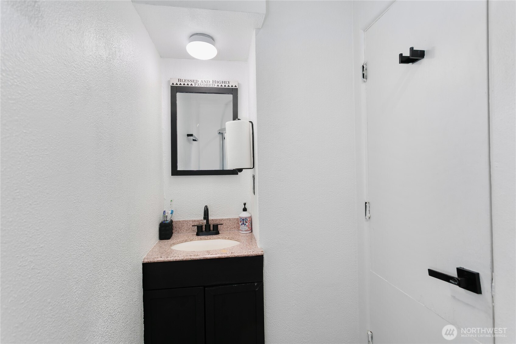 1123 S M Street Property Photo 17