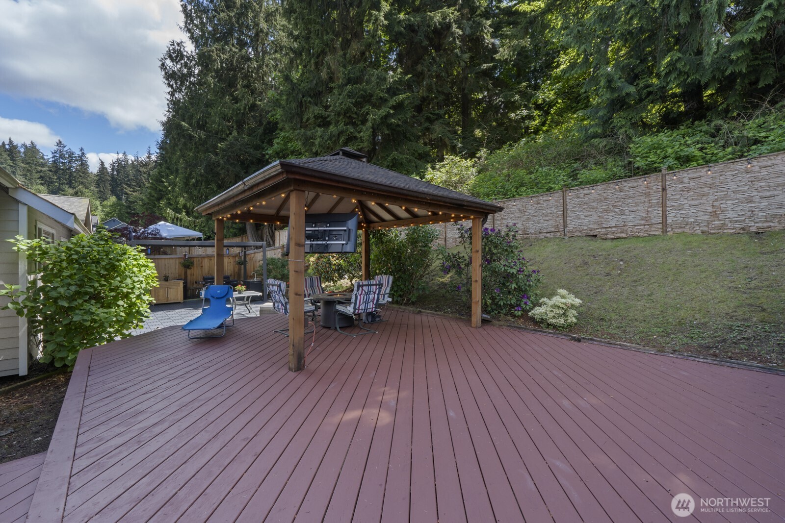 6108 133rd Place Property Photo 4