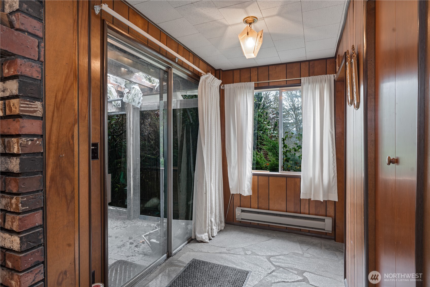 402 E Madrona Boulevard Property Photo 10