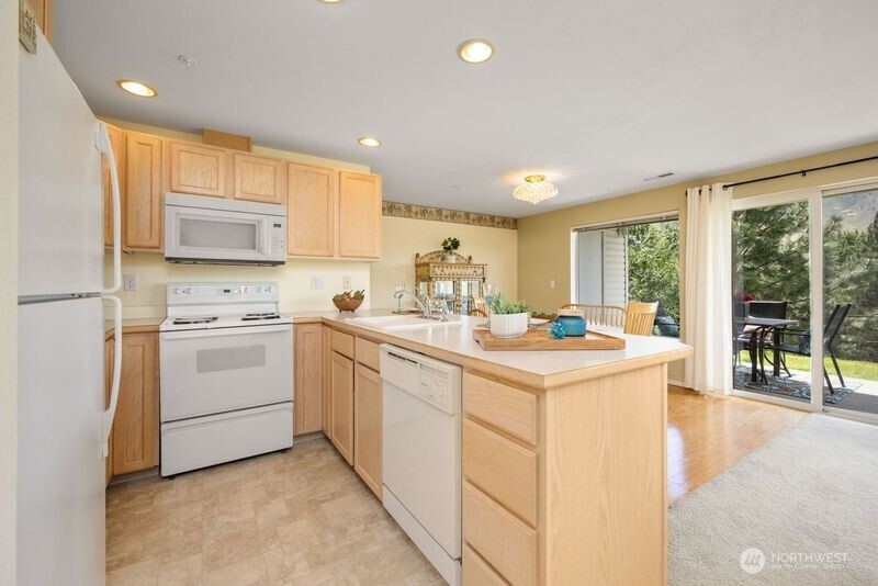 808 W Manson Road B102 Property Photo 8