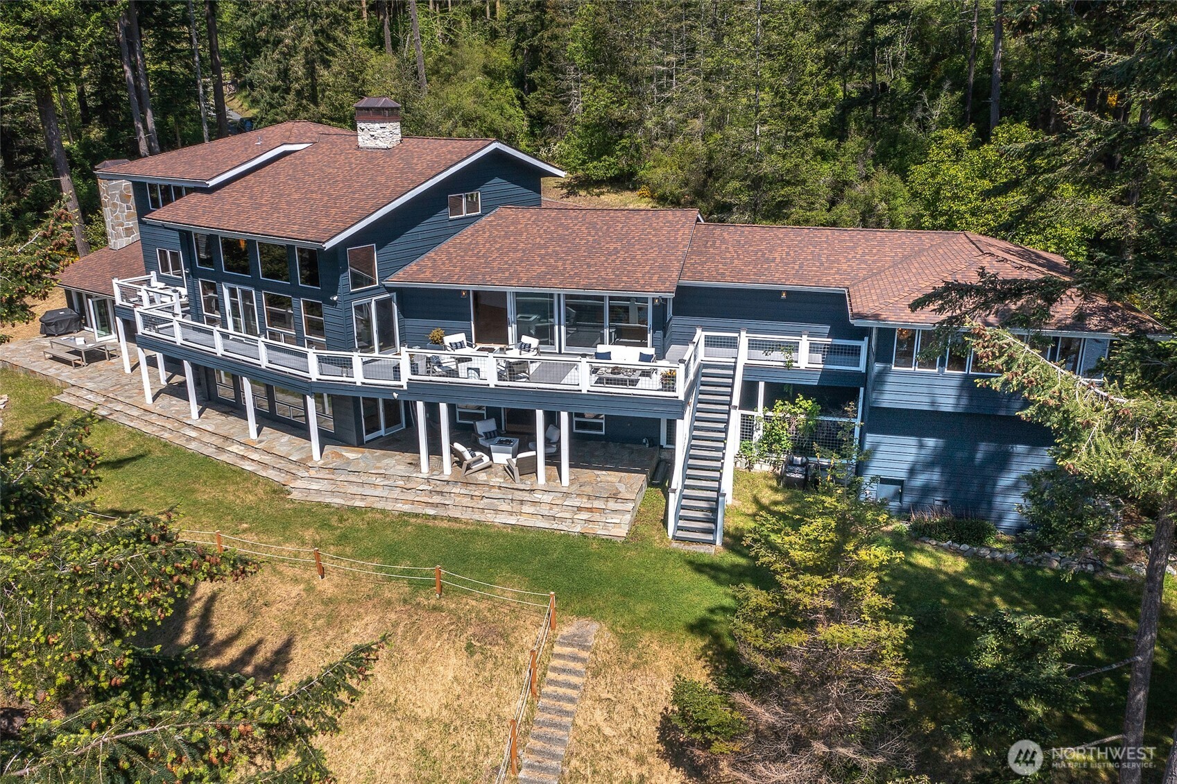 202 Avilion Place Property Photo 4