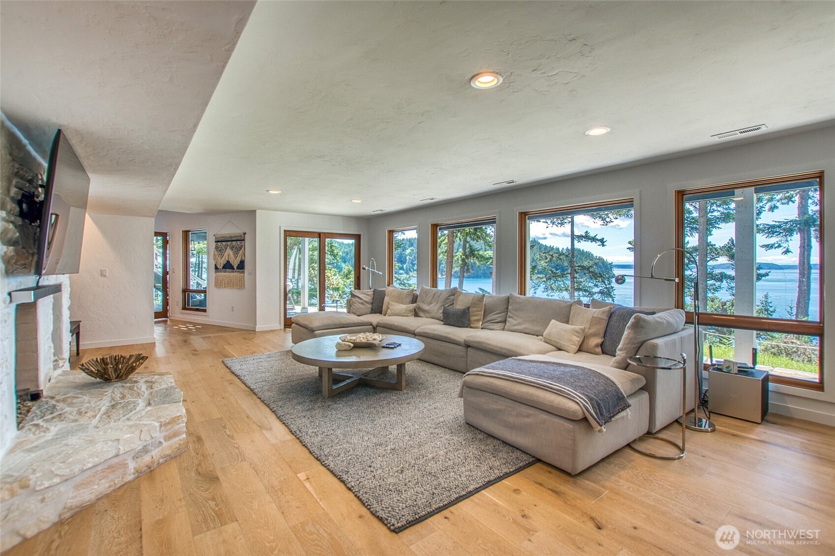 202 Avilion Place Property Photo 29