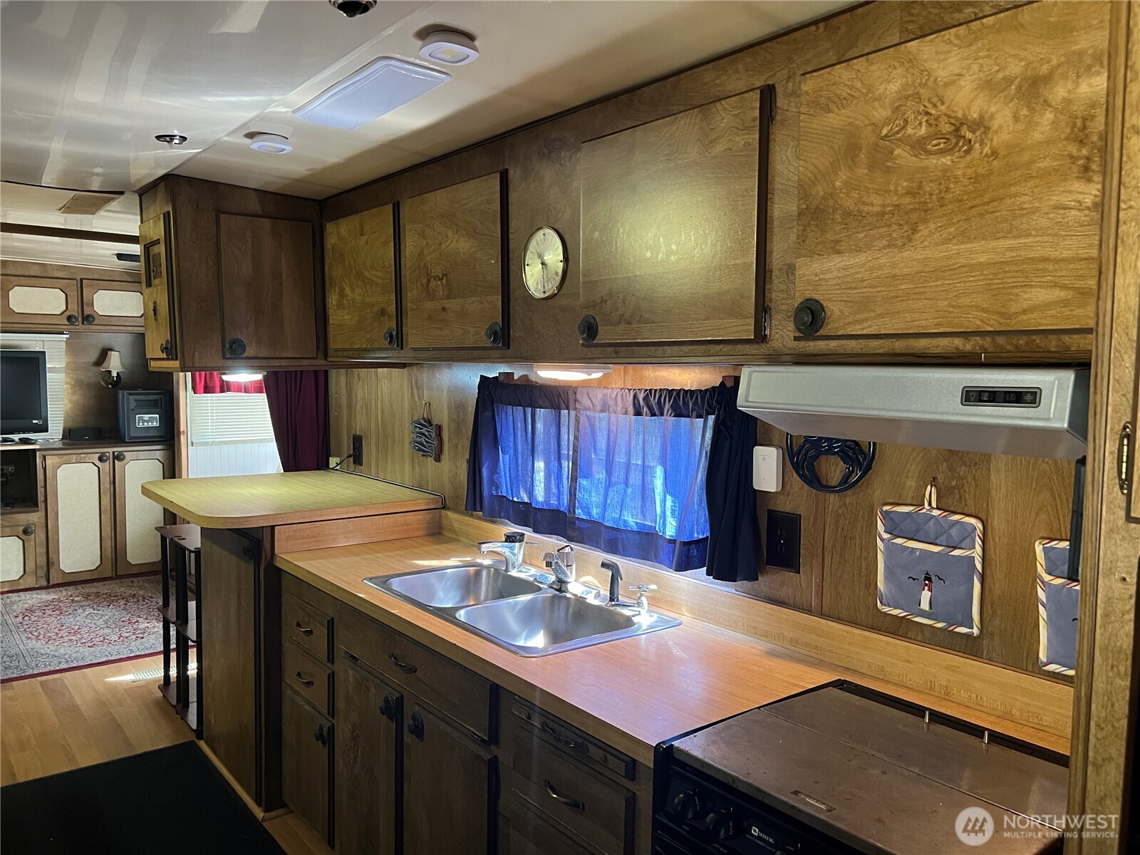 1913 321st Place Property Photo 14