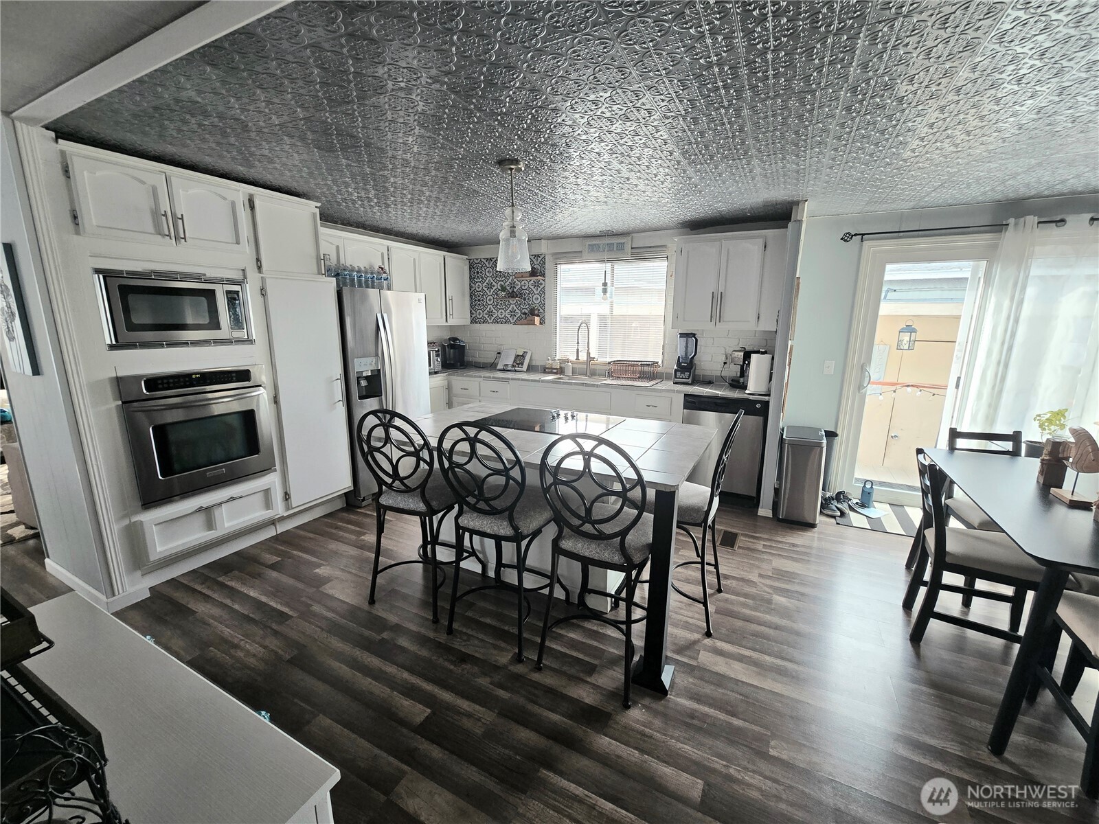 1114 29th Street Pl 29 Property Photo 6