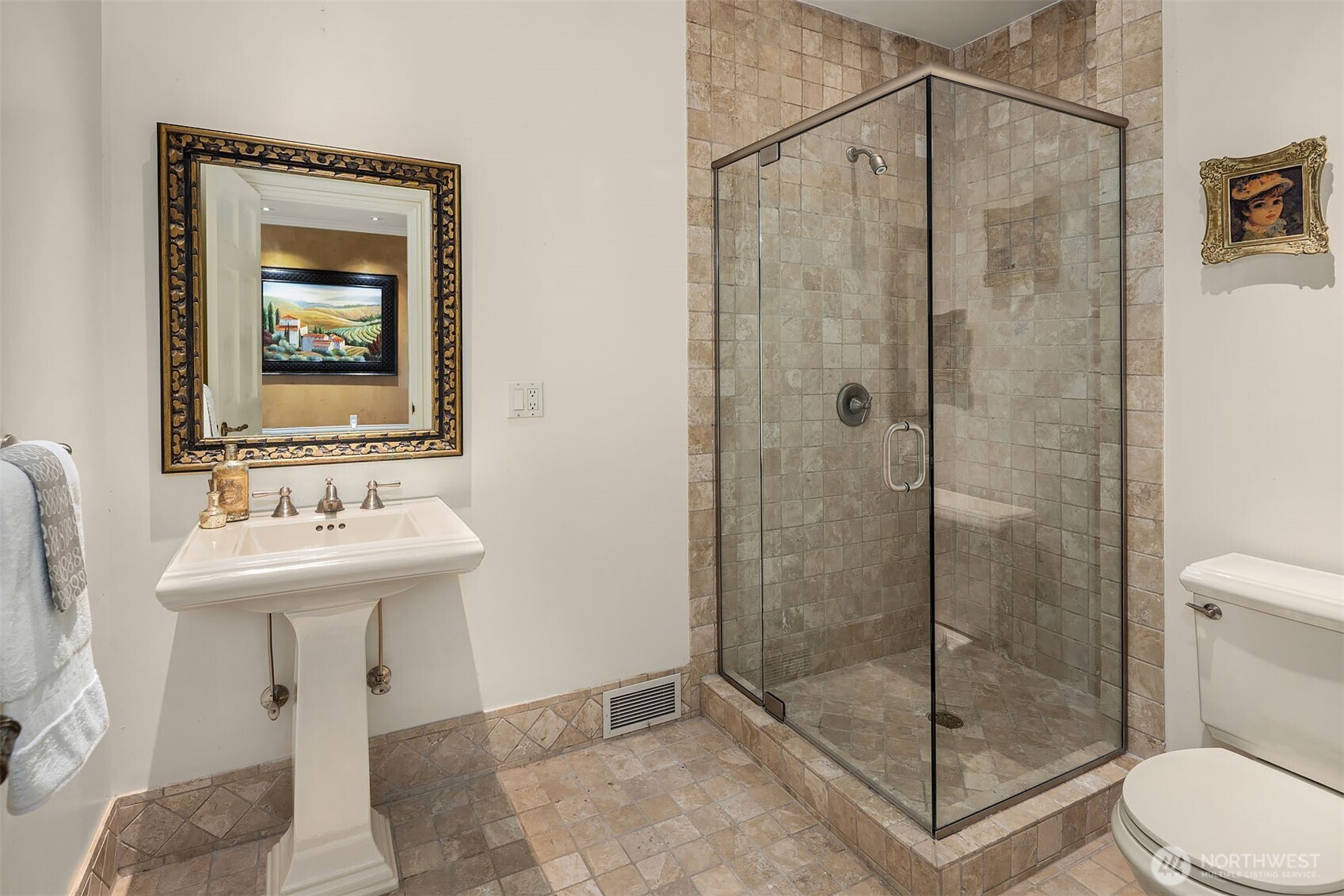 623 W Highland Drive Property Photo 35