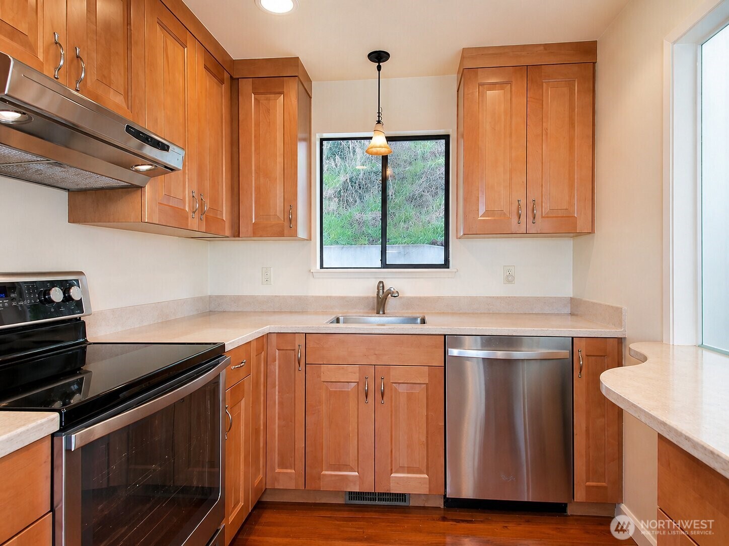 3545 Shell Street Property Photo 10