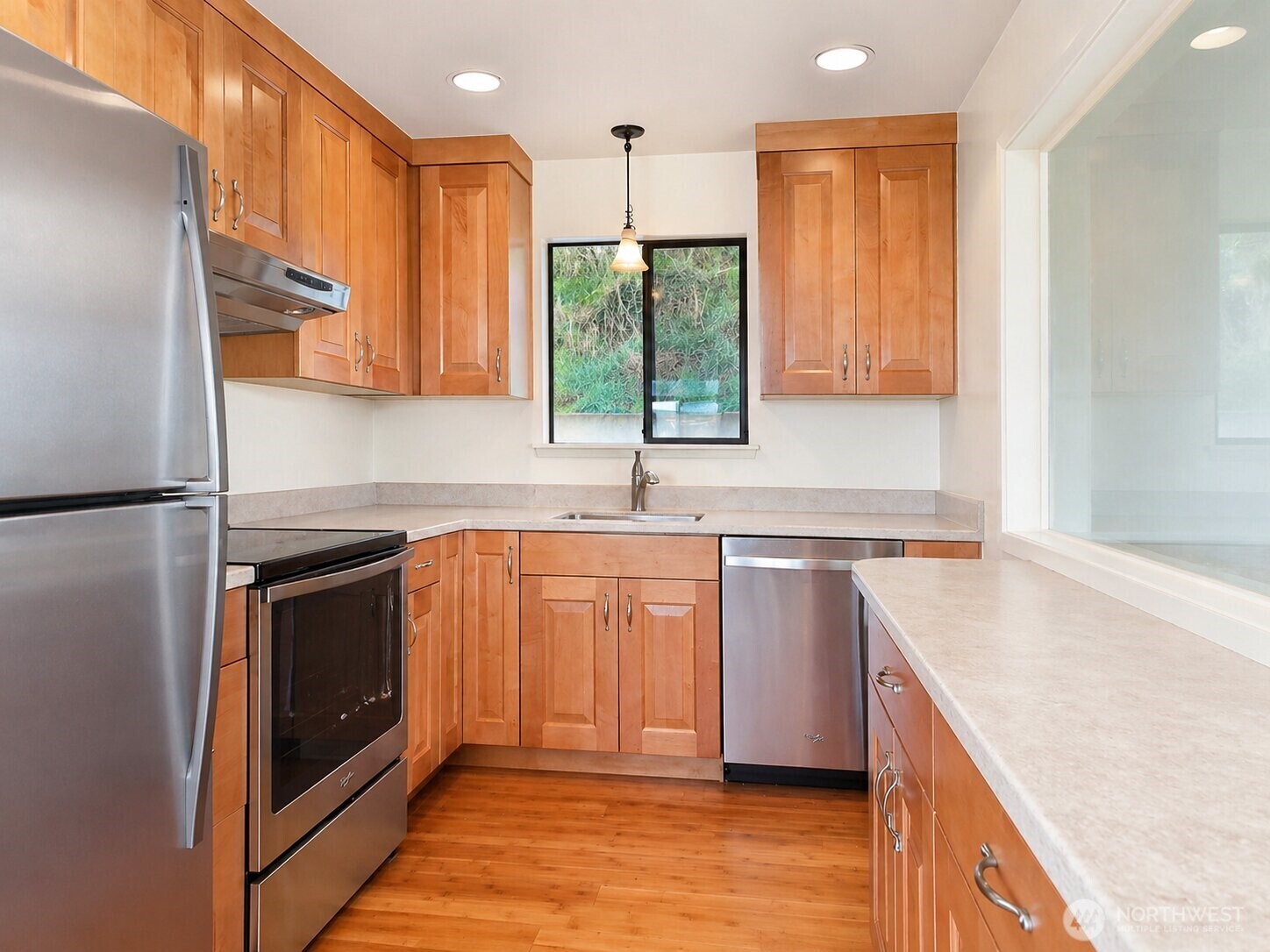 3545 Shell Street Property Photo 11