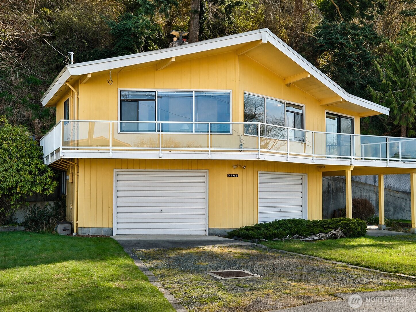 3545 Shell Street Property Photo 28