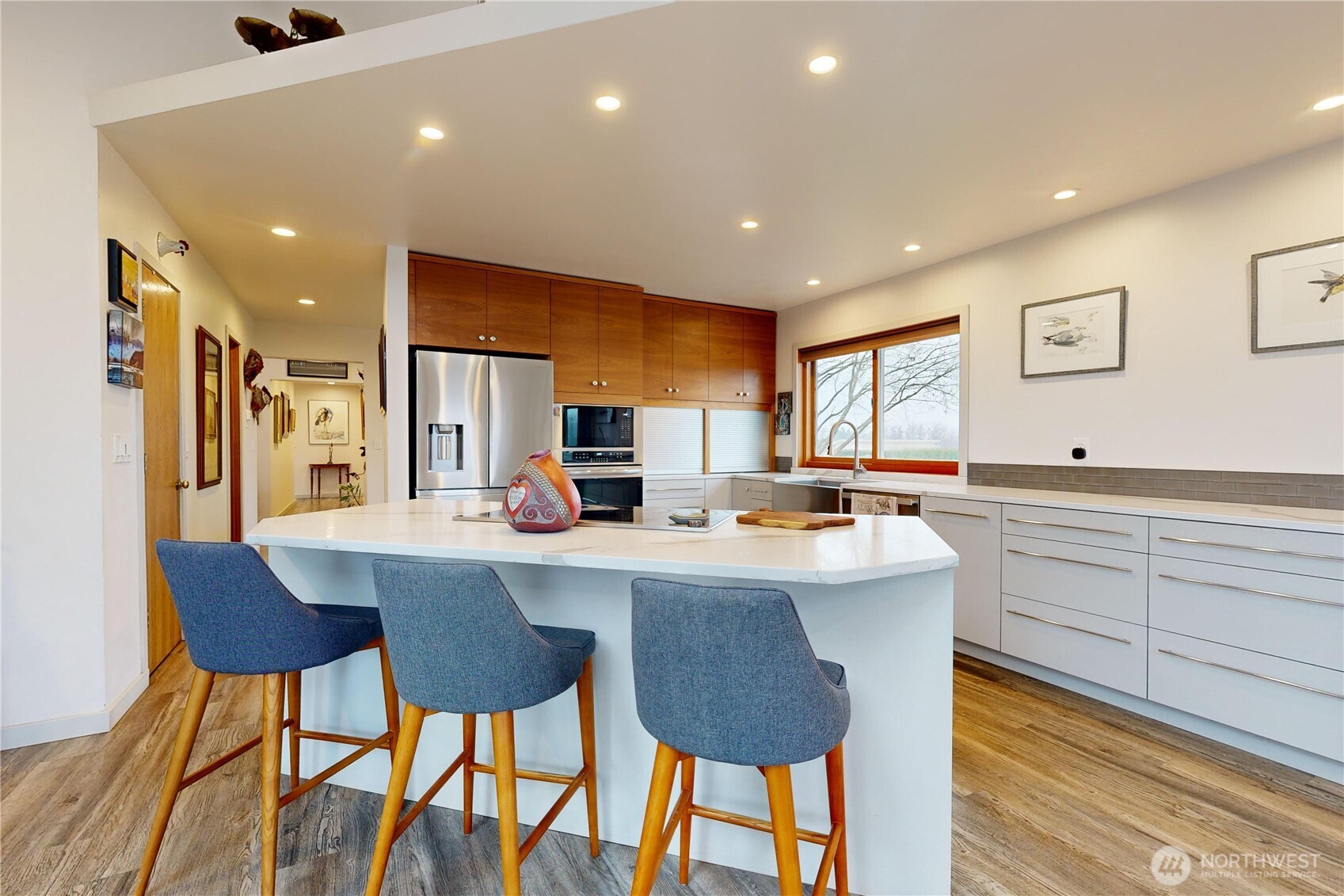 2425 Country Club Road Property Photo 10
