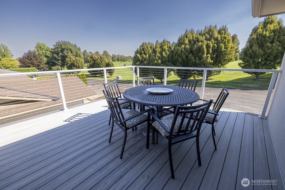 2425 Country Club Road Property Photo 30