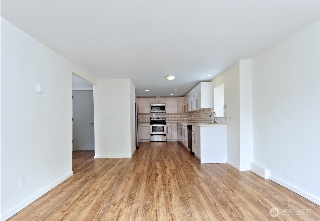 5045 37th Avenue Property Photo 11