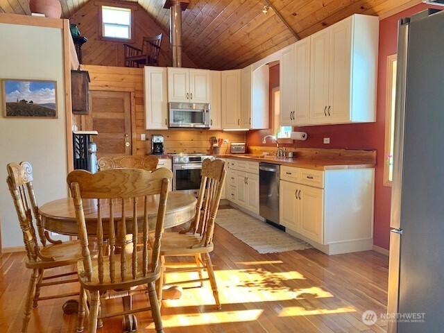 35 Low Ridge Road Property Photo 9