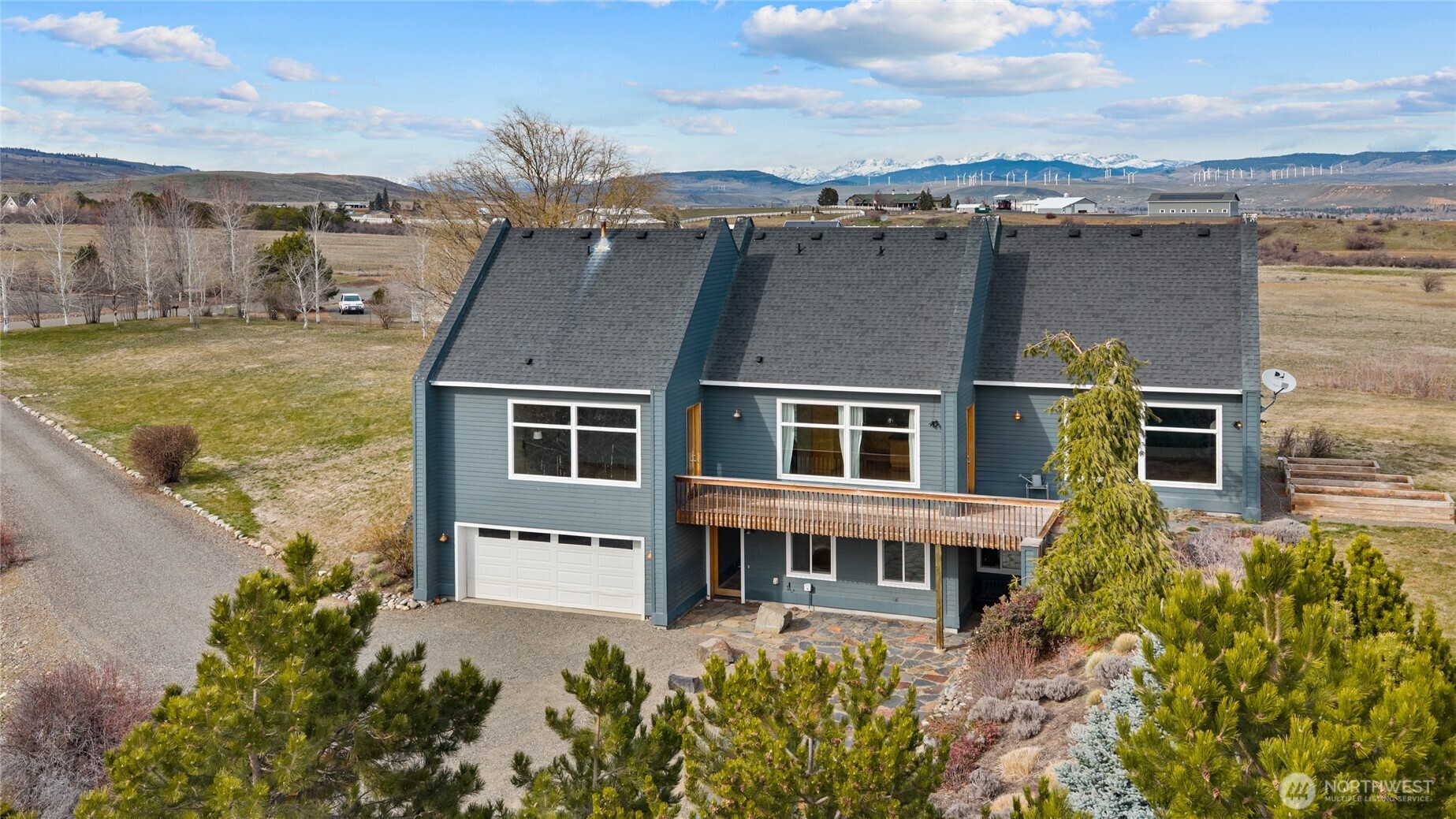 610 Meadow View Drive Property Photo 3