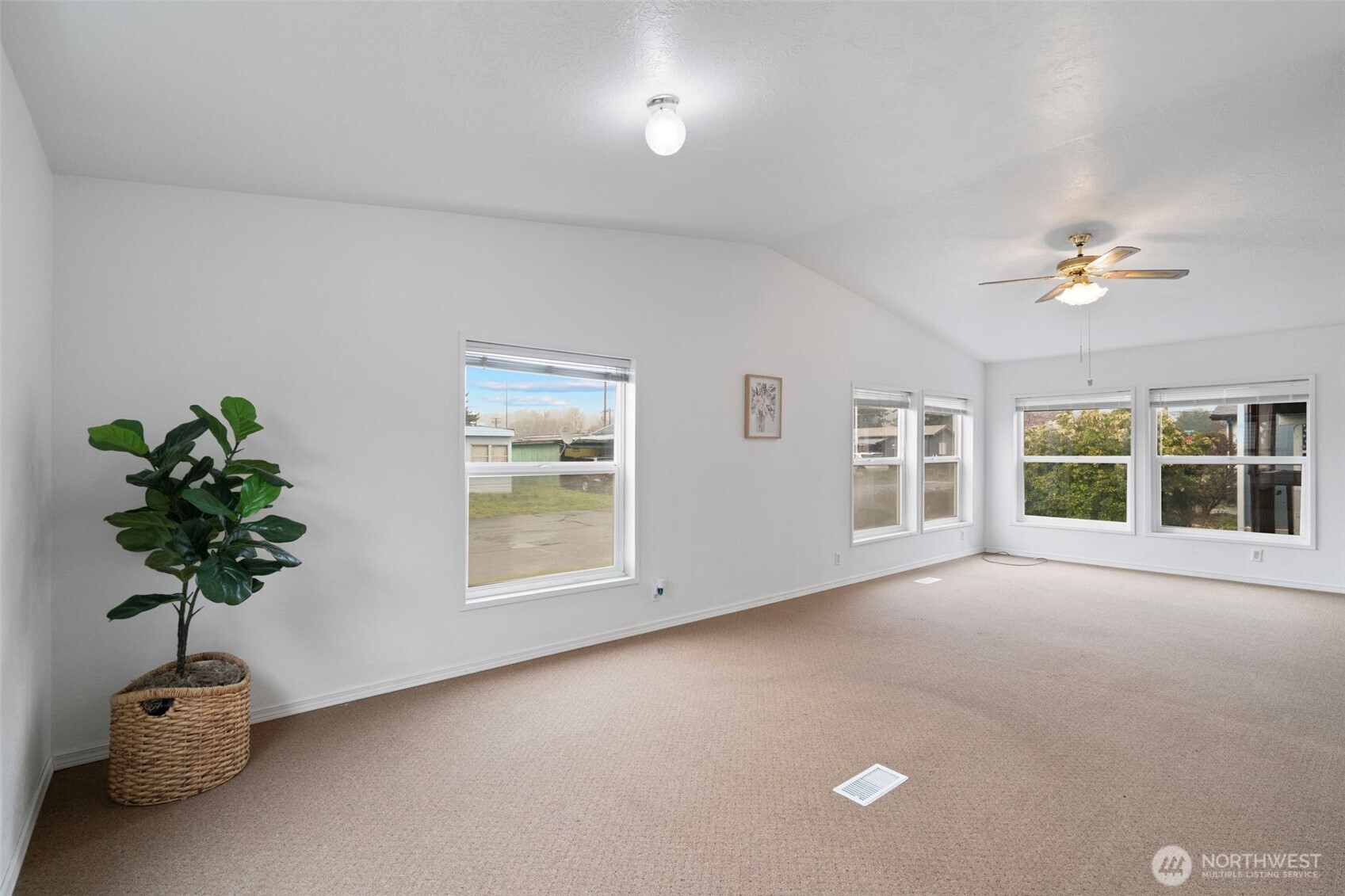 2408 Fords Prairie Property Photo 10