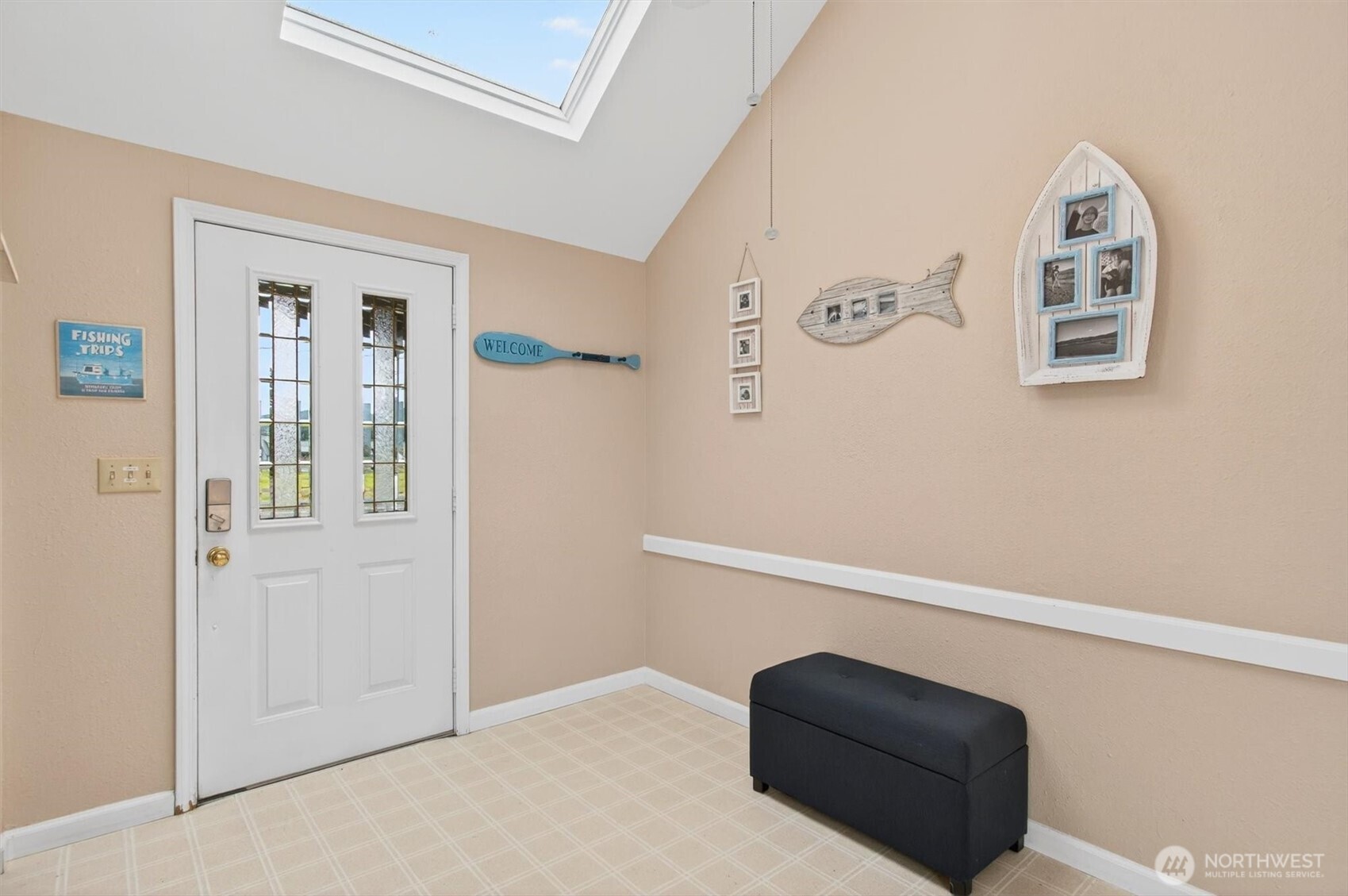 82 E Sunny Sands Road Property Photo 2