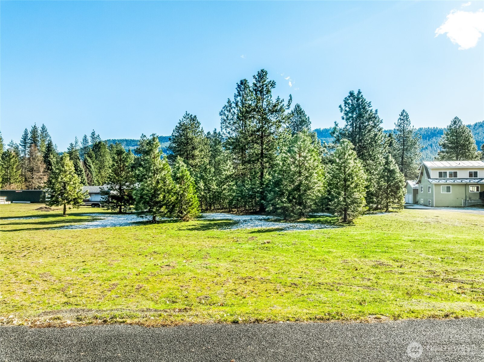 7754 E Leavenworth Road Property Photo 11