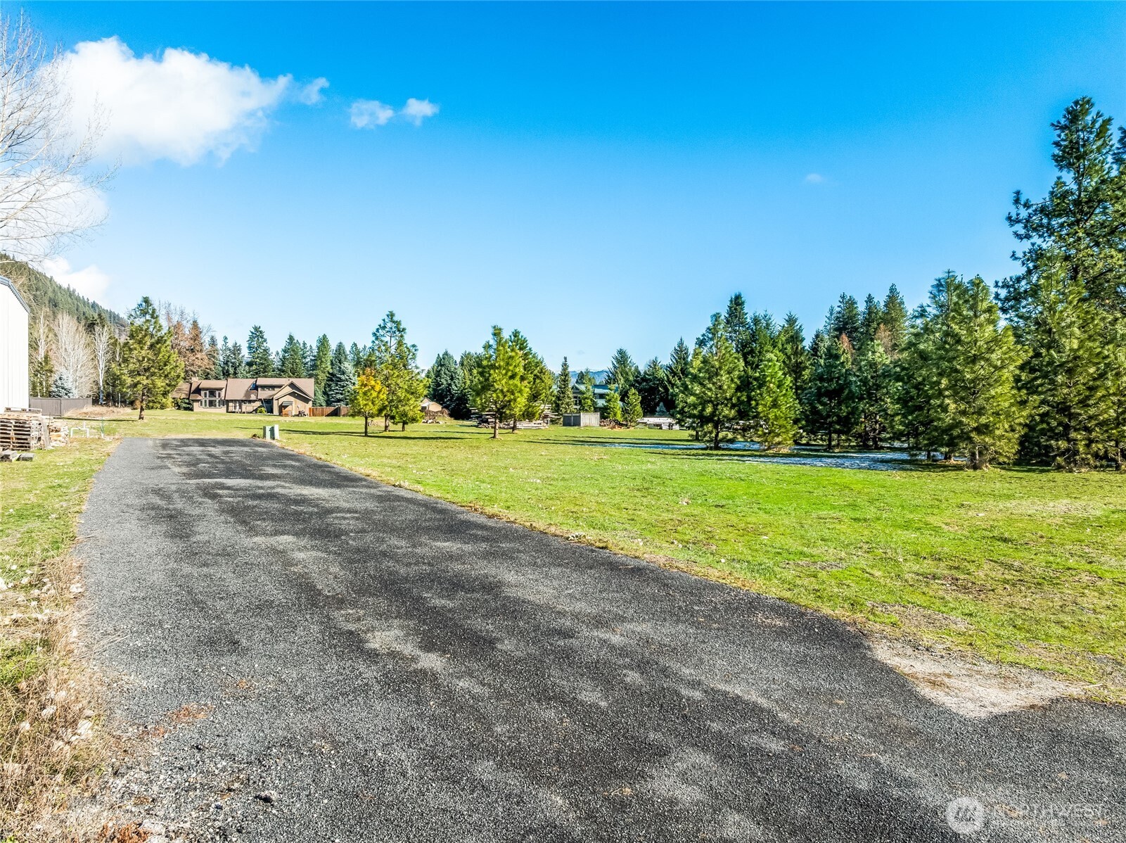 7754 E Leavenworth Road Property Photo 13