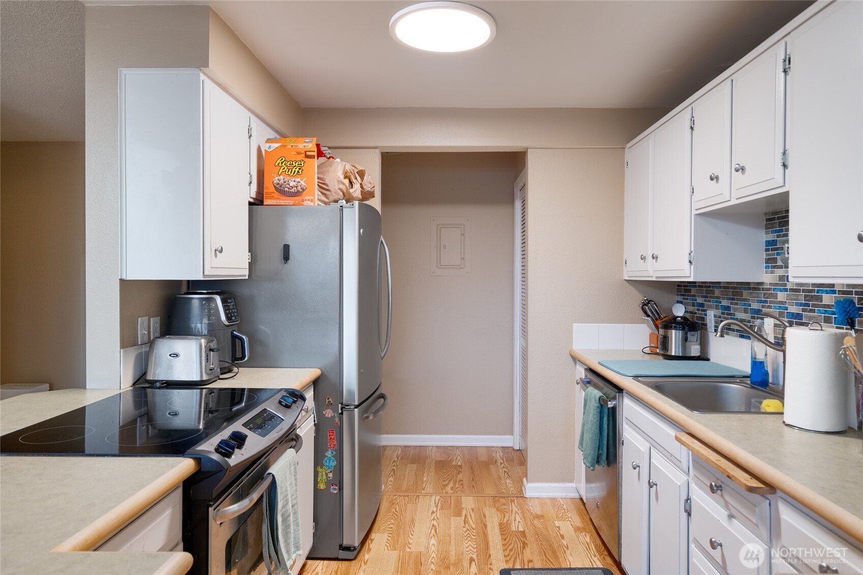 924 N Garden Street 201 Property Photo 8