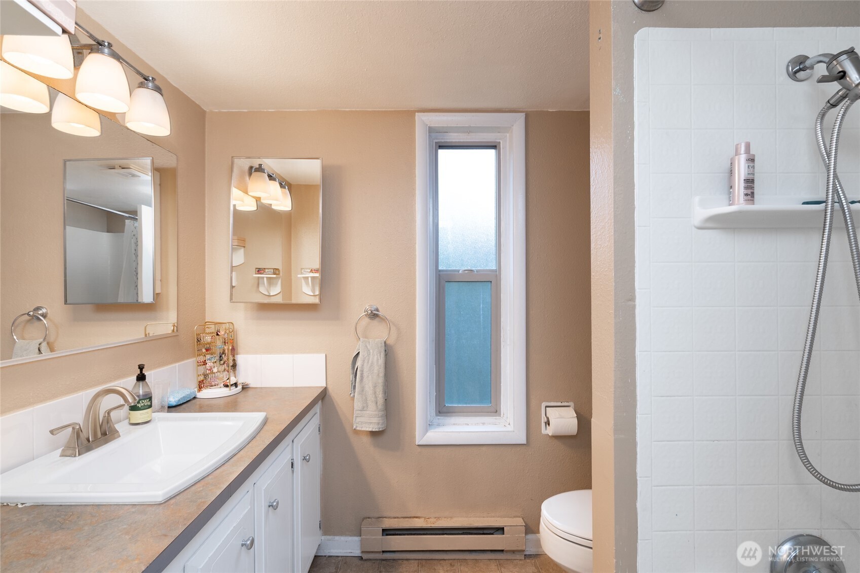 924 N Garden Street 201 Property Photo 13