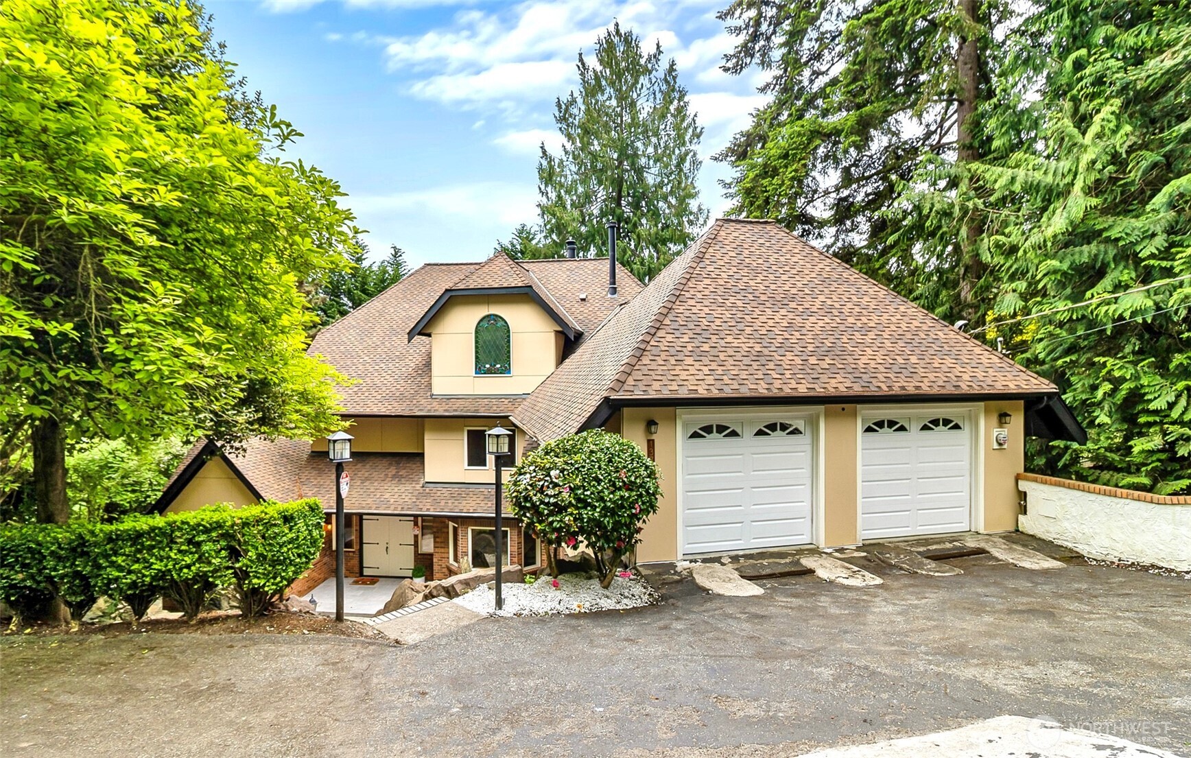 13710 41st Avenue Property Photo 1
