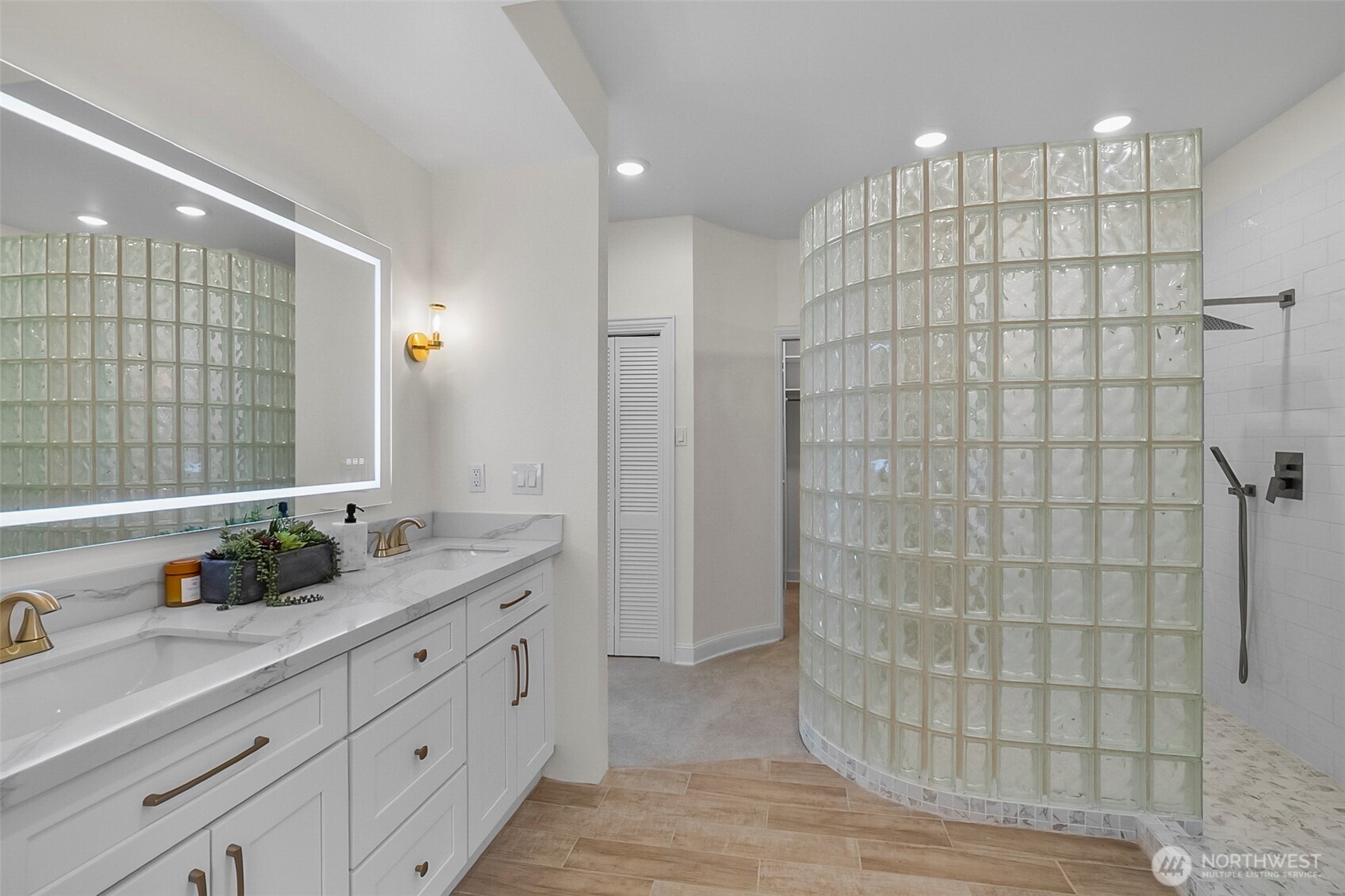 13710 41st Avenue Property Photo 21