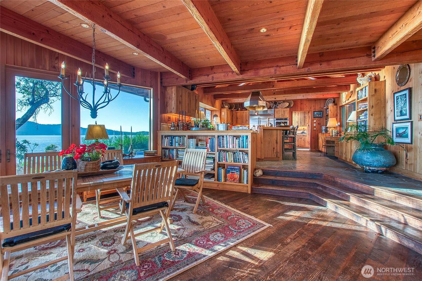 2493253 Property Photo 25