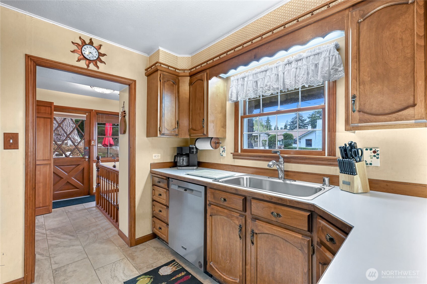 1608 Euclid Avenue Property Photo 11