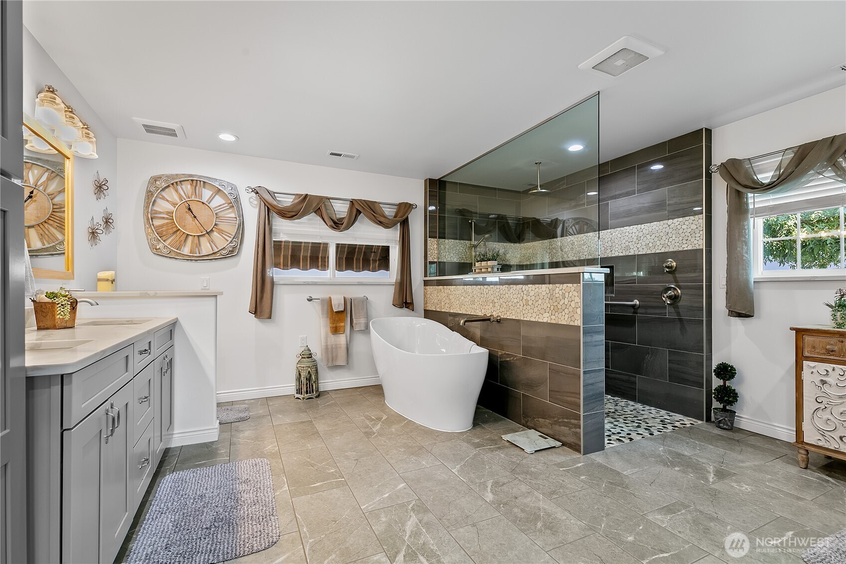 2101 Forsell Road Property Photo 15