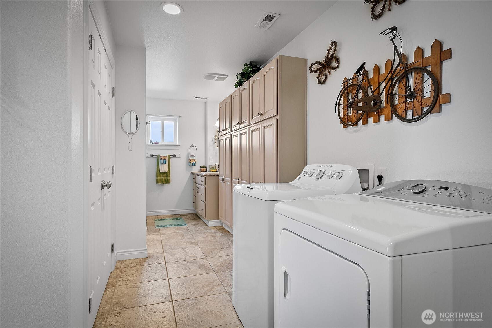 2101 Forsell Road Property Photo 19