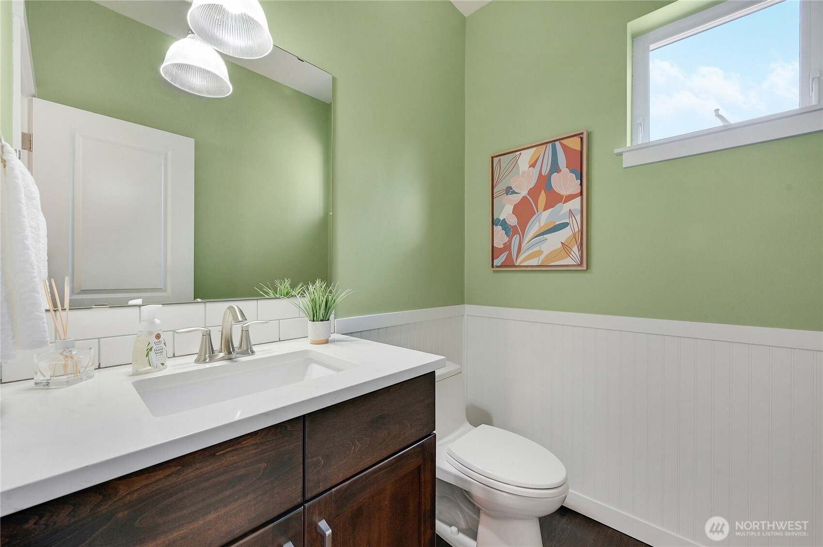 2257 W Rosecrans Property Photo 8
