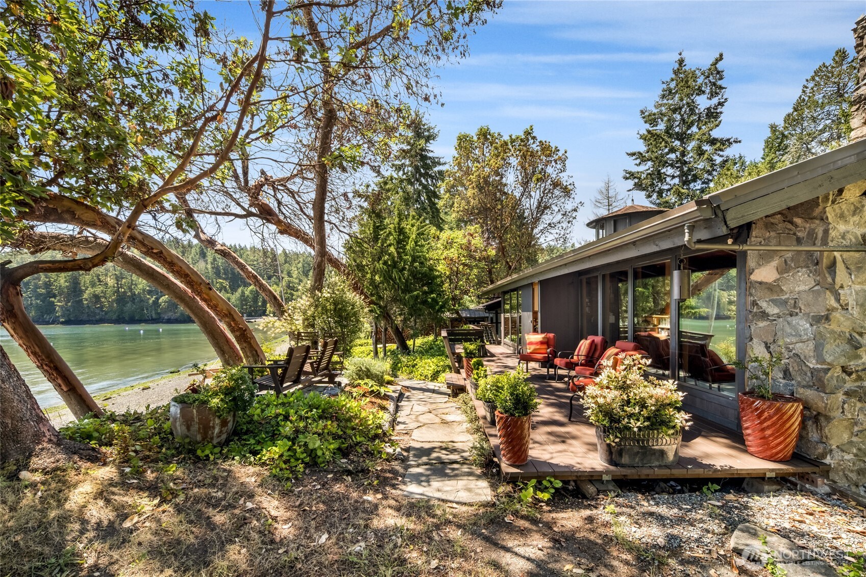 512 Broken Point Road Property Photo 1