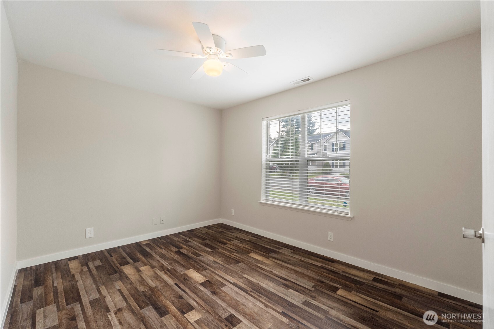 8213 209th Avenue Ct Property Photo 7