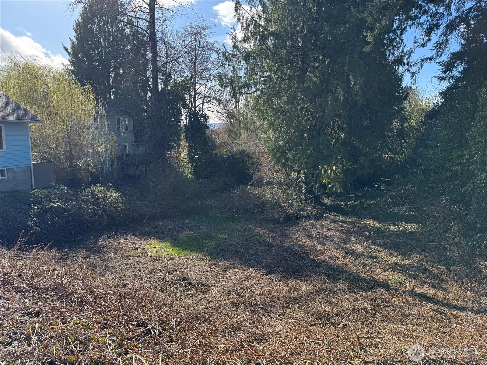 1067 Central Avenue Property Photo 3