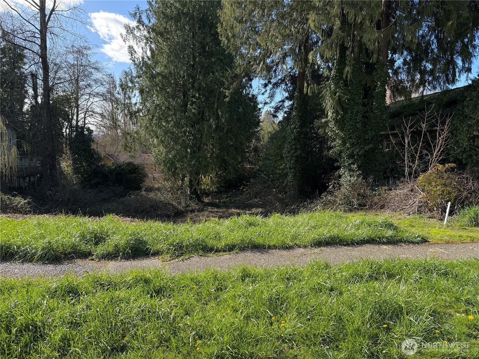 1067 Central Avenue Property Photo 4