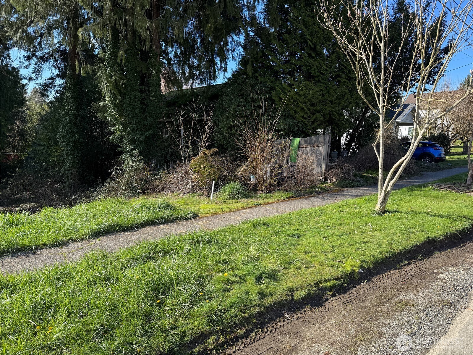1067 Central Avenue Property Photo 5