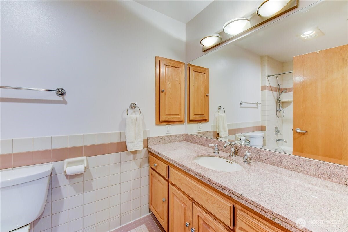 1527 California Avenue 301 Property Photo 14