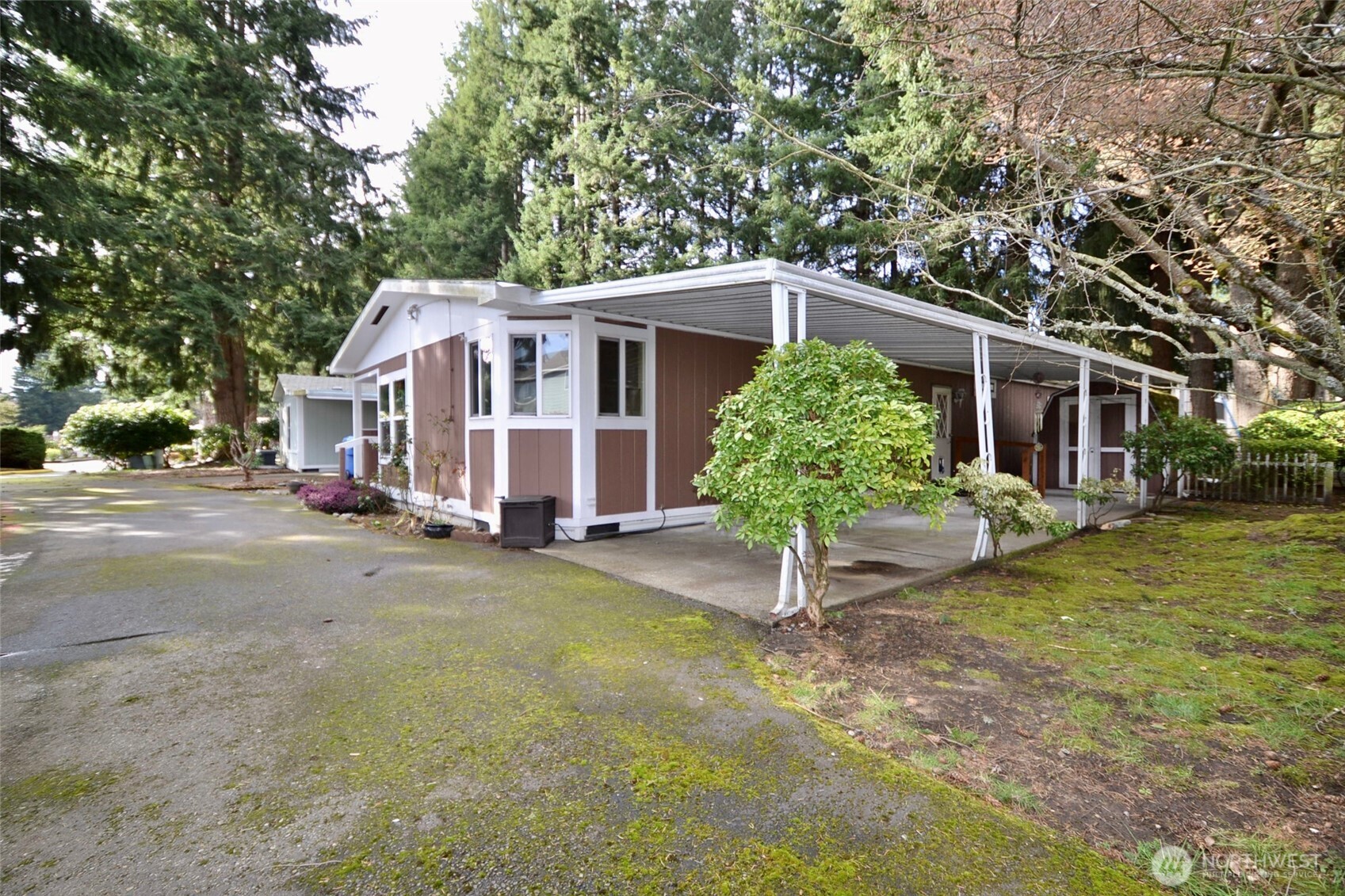 5250 College Street 19 Property Photo 4