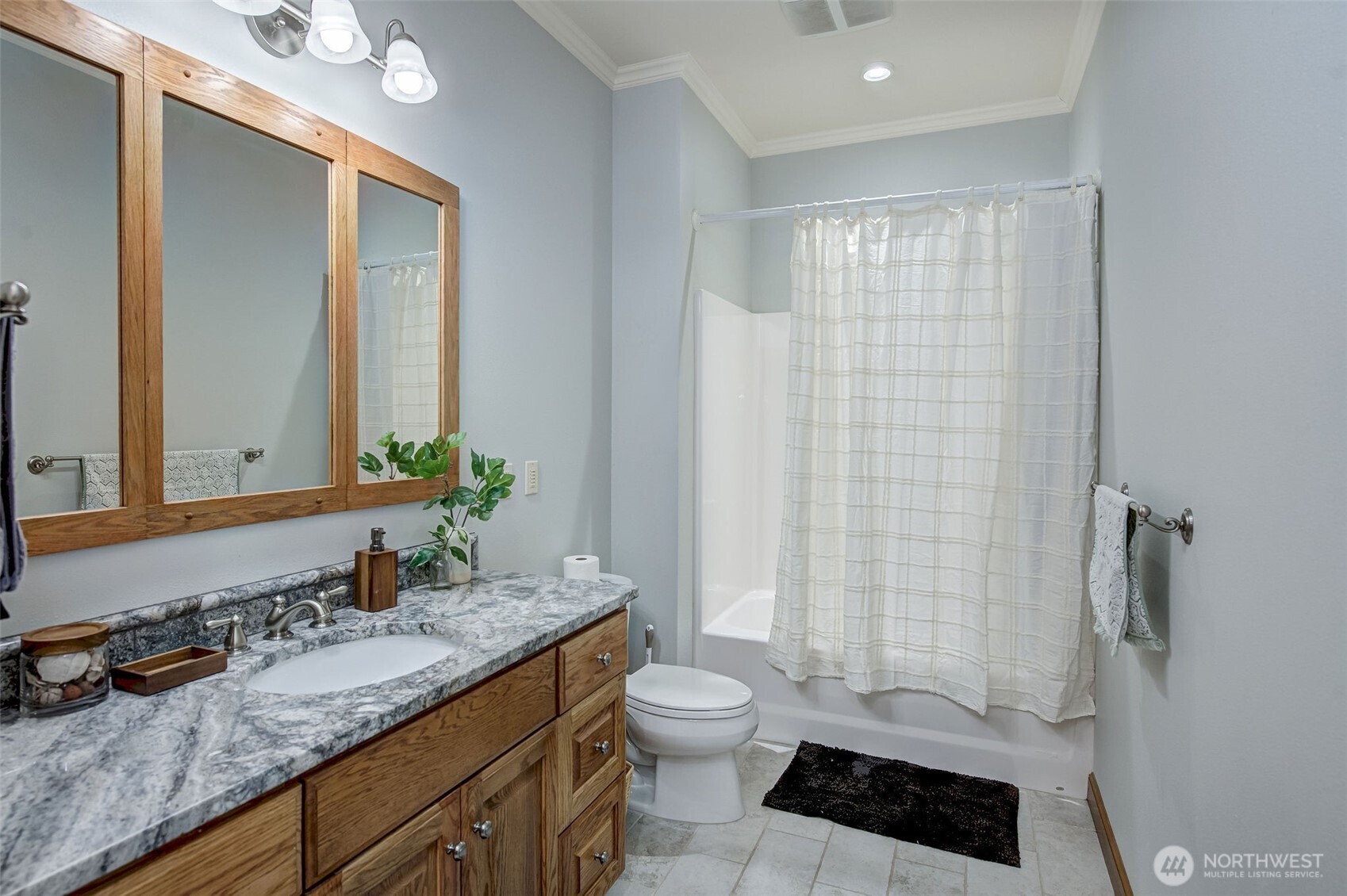 3716 Knowles Road Property Photo 13