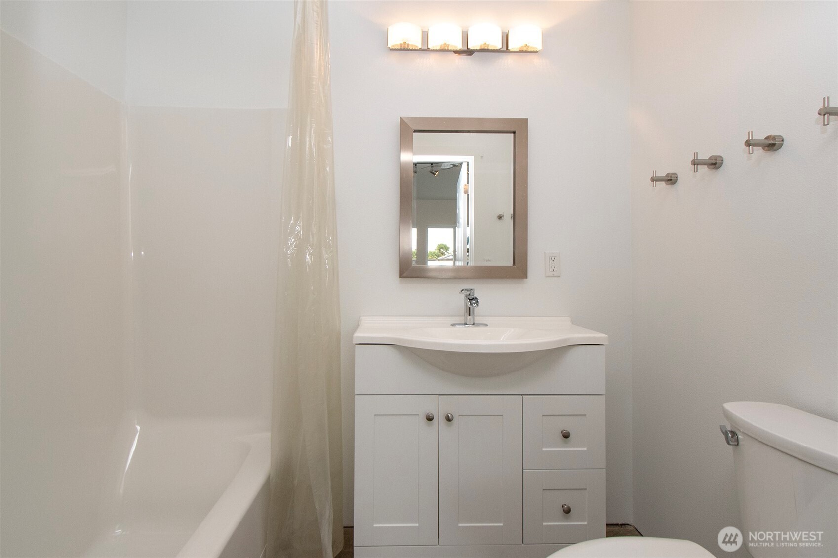 1920 W 4th Street Property Photo 23