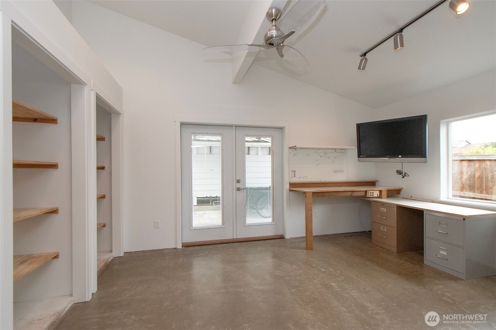 1920 W 4th Street Property Photo 29