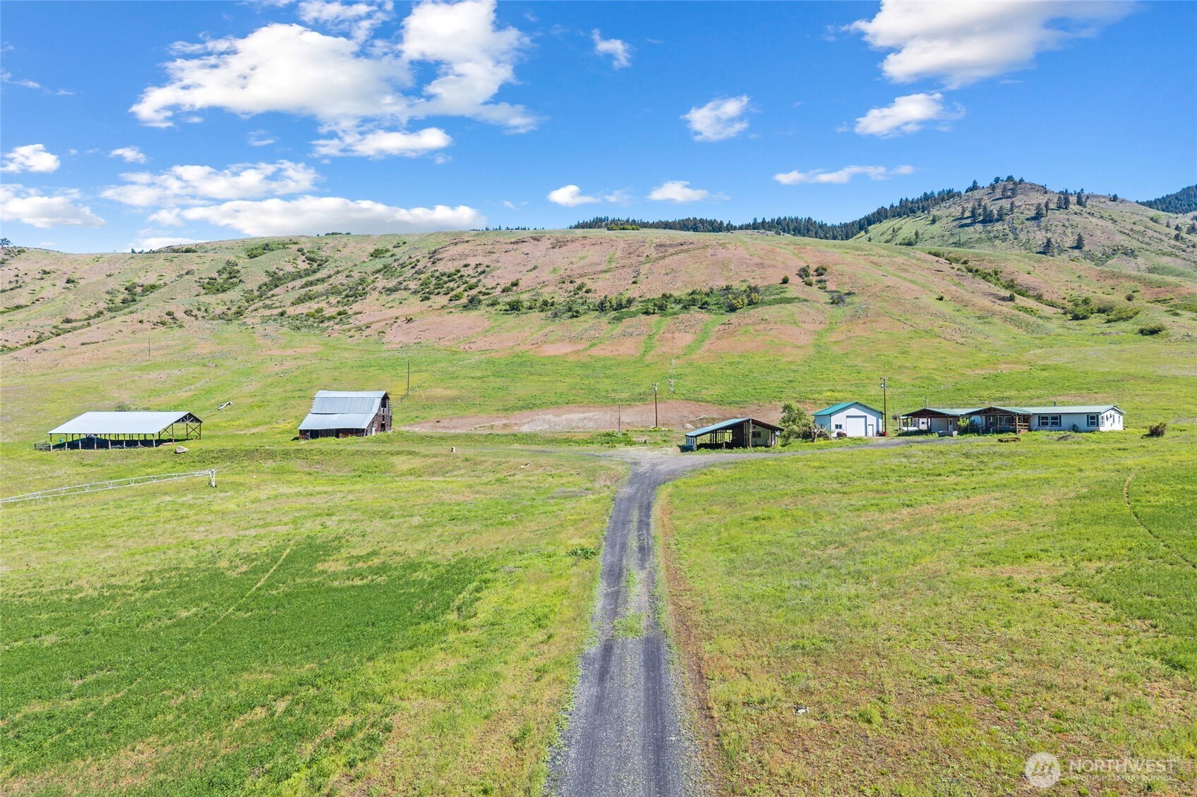 361 Lone Ranch Creek Rd Property Photo 4