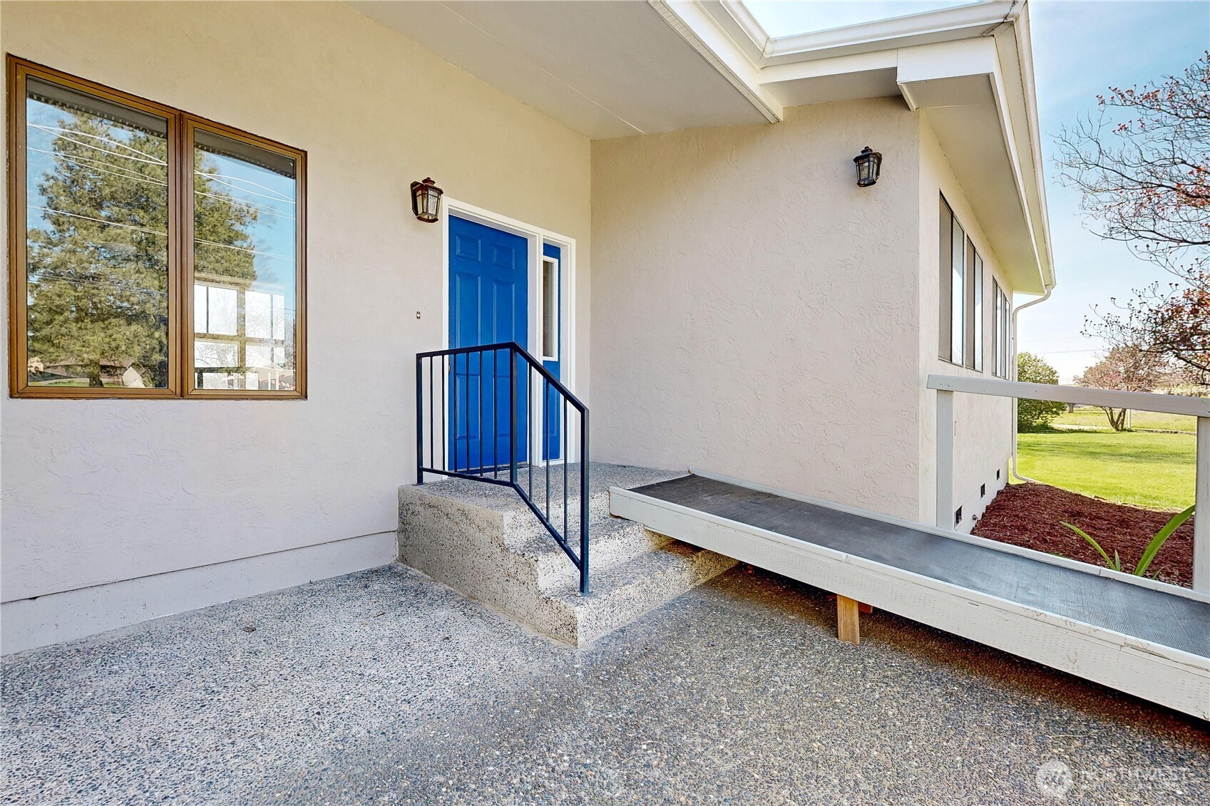 457 Prospect Avenue Property Photo 4