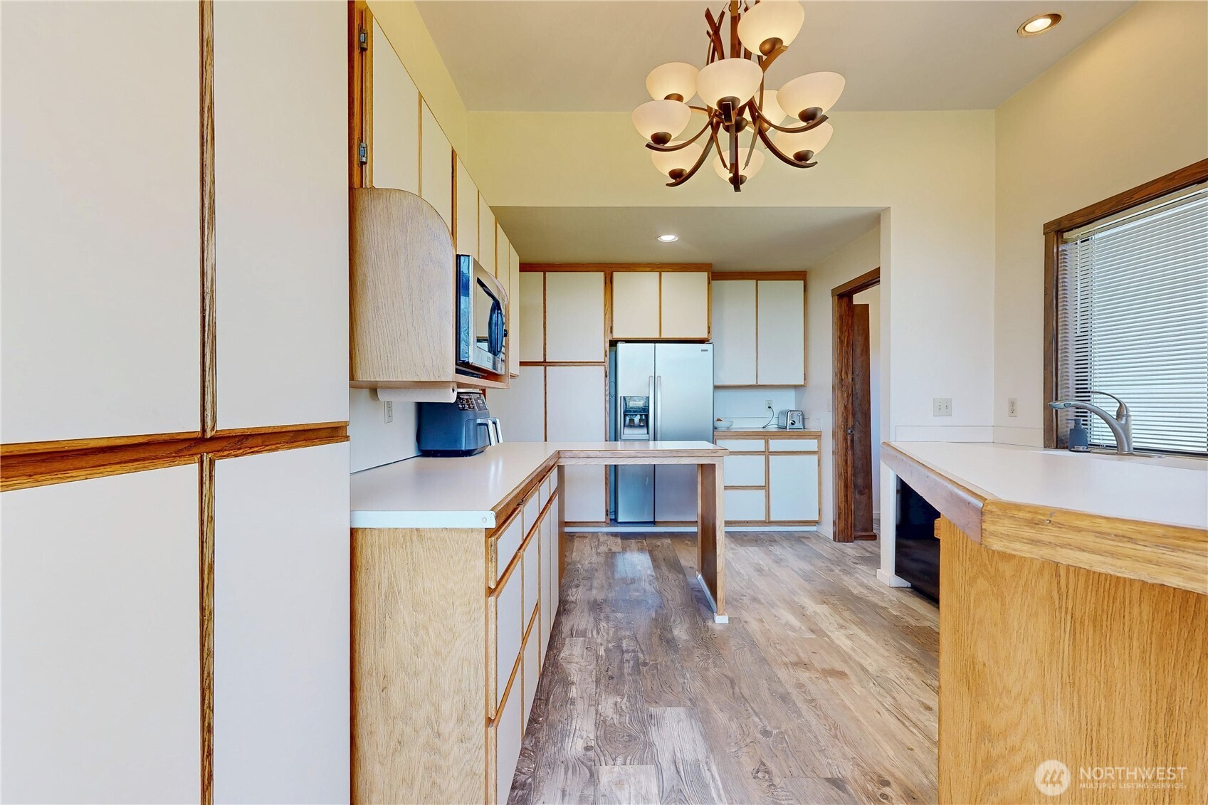 457 Prospect Avenue Property Photo 8