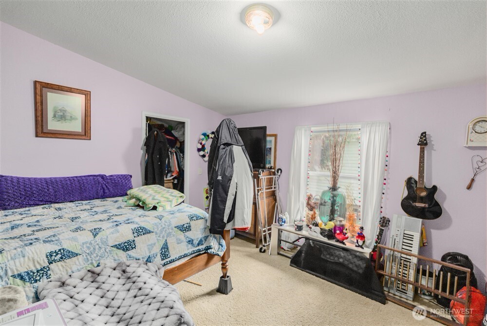 201 W Oakview Avenue 15 Property Photo 11